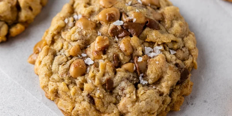 Crumbl-Moms-Recipe-Cookies-12-of-26-1