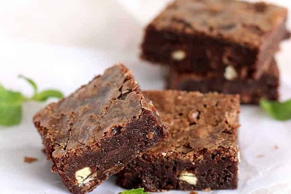 Easy-Double-chocolate-mint-brownies-2